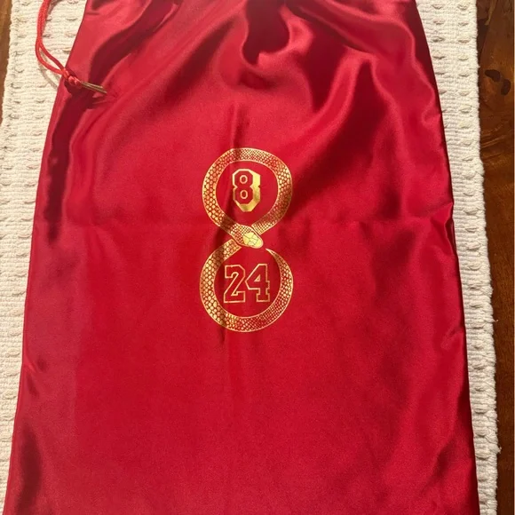 Kobe Year of the Mamba Dust Bag - Picture 3 of 3